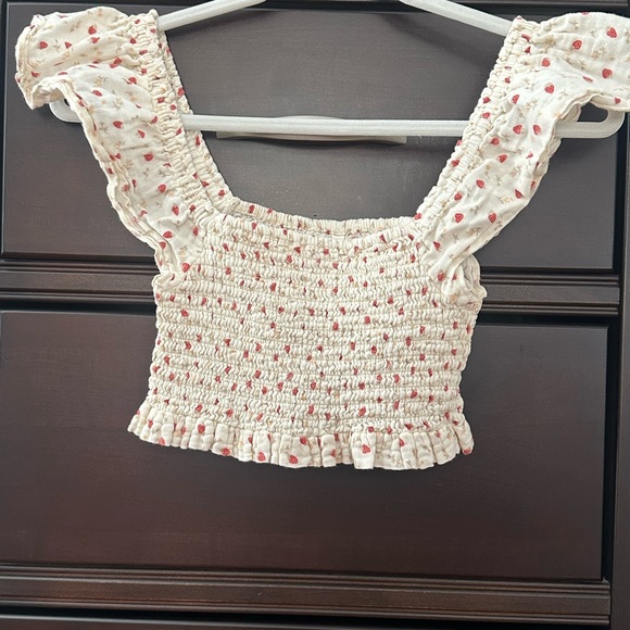 Rylee + Cru strawberry field set (top and skirt). Size XS - Picture 3 of 5